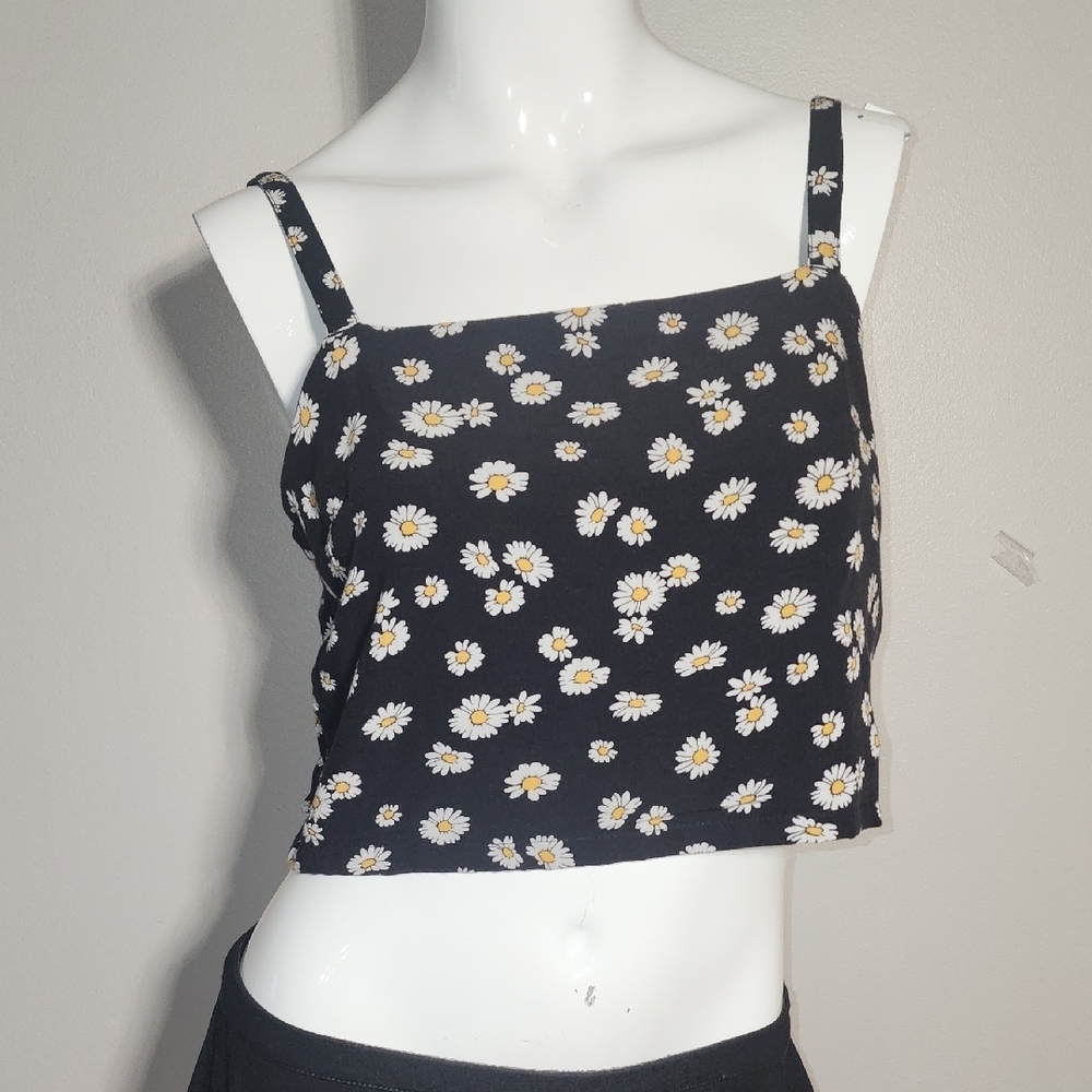 Hollister Black Daisy Print Crop Top